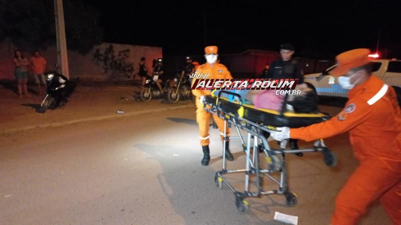 Violenta colisão entre carro e moto foi registrada na Rua Parnaíba na noite de sexta-feira em Rolim de Moura Violenta colisão entre carro e moto foi registrada na Rua Parnaíba na noite de sexta-feira em Rolim de Moura