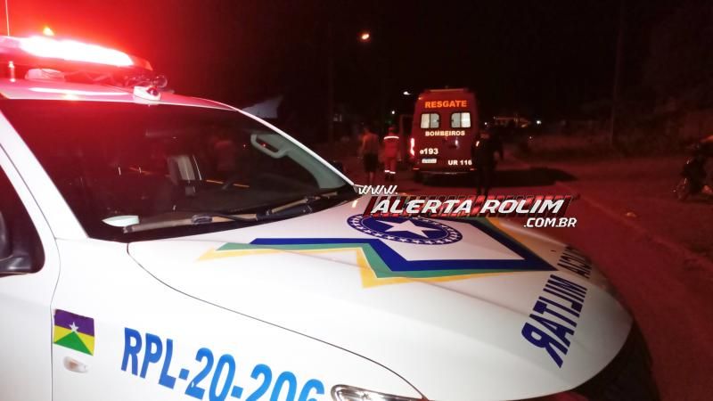 Violenta colisão entre carro e moto foi registrada na Rua Parnaíba na noite de sexta-feira em Rolim de Moura Violenta colisão entre carro e moto foi registrada na Rua Parnaíba na noite de sexta-feira em Rolim de Moura
