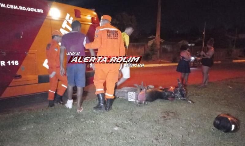 Após deixar motociclista ferido, motorista de carro se evadiu, mas placa do veículo ficou no local do acidente na noite de terça-feira em Rolim de Moura Após deixar motociclista ferido, motorista de carro se evadiu, mas placa do veículo ficou no local do acidente na noite de terça-feira em Rolim de Moura