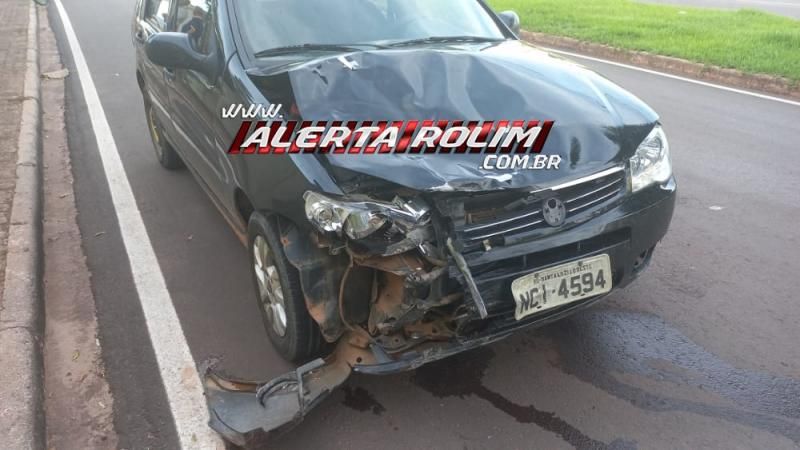 Acidente de trânsito envolvendo carro e moto deixou uma pessoa ferida nesta tarde em Rolim de Moura Acidente de trânsito envolvendo carro e moto deixou uma pessoa ferida nesta tarde em Rolim de Moura