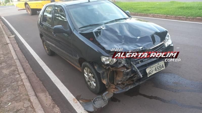 Acidente de trânsito envolvendo carro e moto deixou uma pessoa ferida nesta tarde em Rolim de Moura Acidente de trânsito envolvendo carro e moto deixou uma pessoa ferida nesta tarde em Rolim de Moura