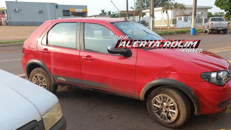 Acidente de trânsito envolvendo carro e moto foi registrado nesta manhã em Rolim de Moura Acidente de trânsito envolvendo carro e moto foi registrado nesta manhã em Rolim de Moura