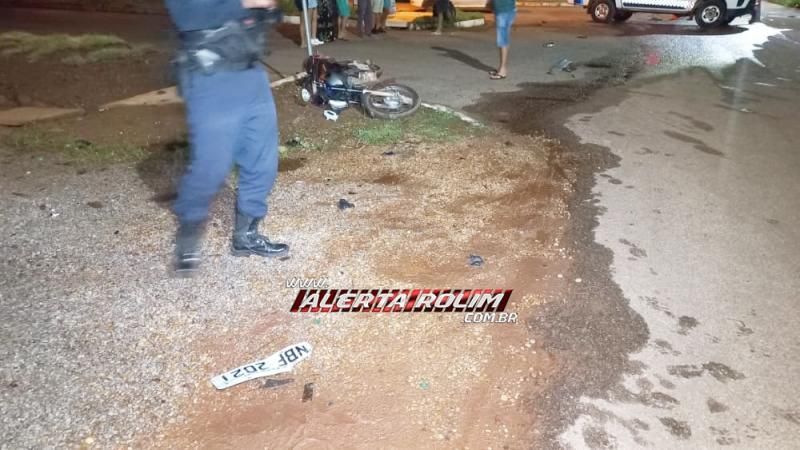 Após avançar via preferencial, bater em moto, motorista se evadiu, mas placa do carro ficou no local do acidente em Rolim de Moura Após avançar via preferencial, bater em moto, motorista se evadiu, mas placa do carro ficou no local do acidente em Rolim de Moura