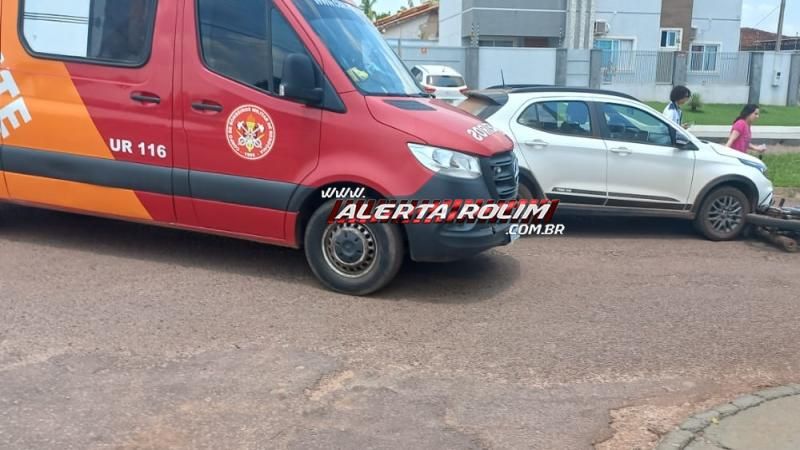Colisão entre carro e moto nesta quinta-feira deixou uma pessoa ferida em Rolim de Moura Colisão entre carro e moto nesta quinta-feira deixou uma pessoa ferida em Rolim de Moura