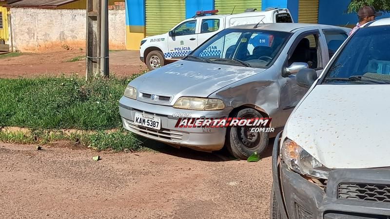 Colisão entre dois carros foi registrada nesta manhã em Rolim de Moura Colisão entre dois carros foi registrada nesta manhã em Rolim de Moura