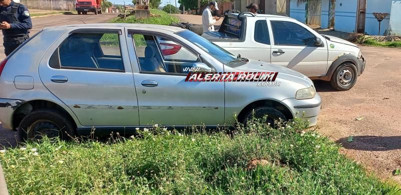Colisão entre dois carros foi registrada nesta manhã em Rolim de Moura Colisão entre dois carros foi registrada nesta manhã em Rolim de Moura