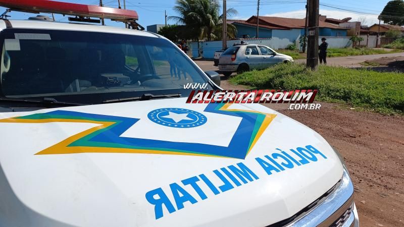 Colisão entre dois carros foi registrada nesta manhã em Rolim de Moura Colisão entre dois carros foi registrada nesta manhã em Rolim de Moura