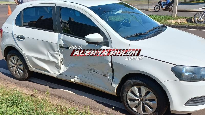 Colisão entre dois carros foi registrada nesta manhã em Rolim de Moura Colisão entre dois carros foi registrada nesta manhã em Rolim de Moura