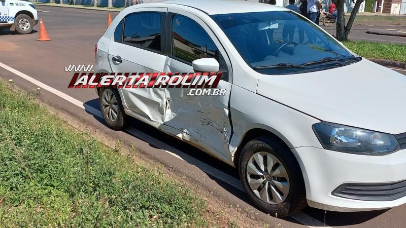 Colisão entre dois carros foi registrada nesta manhã em Rolim de Moura Colisão entre dois carros foi registrada nesta manhã em Rolim de Moura