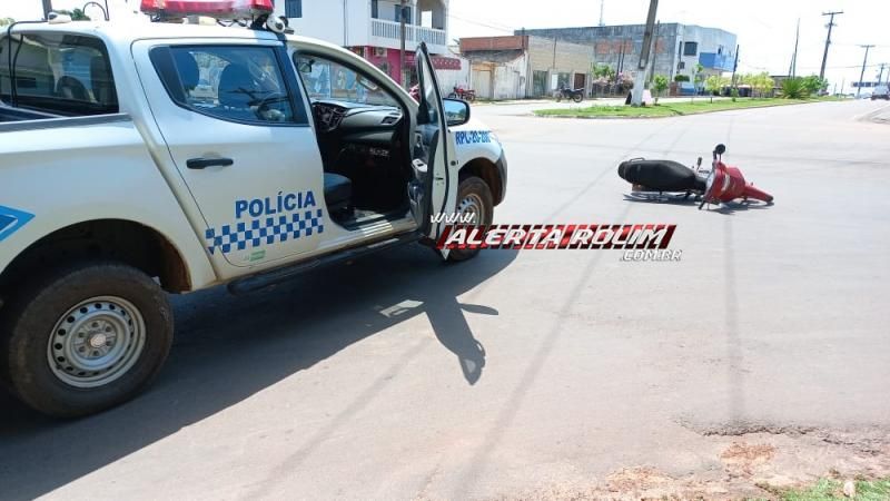 Mais um acidente de trânsito envolvendo carro e moto foi registrado nesta sexta-feira em Rolim de Moura Mais um acidente de trânsito envolvendo carro e moto foi registrado nesta sexta-feira em Rolim de Moura