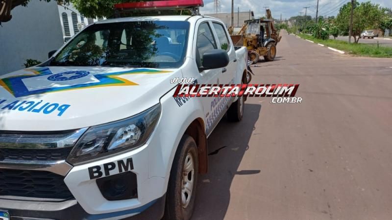 Motociclista ficou ferido após colisão com retroescavadeira neste sábado em Rolim de Moura Motociclista ficou ferido após colisão com retroescavadeira neste sábado em Rolim de Moura