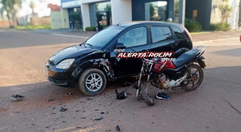 Motociclista foi socorrido inconsciente à UPA após colisão com carro nesta manhã em Rolim de Moura Motociclista foi socorrido inconsciente à UPA após colisão com carro nesta manhã em Rolim de Moura