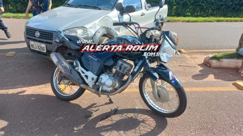 PM registrou colisão entre carro e moto nesta tarde de sábado em Rolim de Moura PM registrou colisão entre carro e moto nesta tarde de sábado em Rolim de Moura