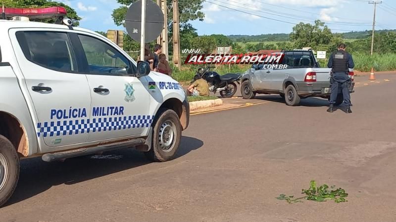PM registrou colisão entre carro e moto nesta tarde de sábado em Rolim de Moura PM registrou colisão entre carro e moto nesta tarde de sábado em Rolim de Moura