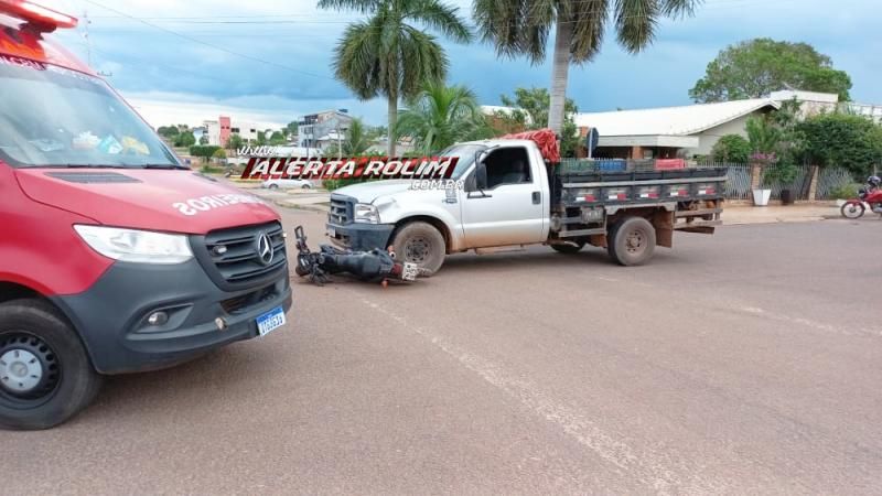Segundo acidente de trânsito desta terça-feira envolveu moto e caminhonete e deixou uma pessoa ferida em Rolim de Moura Segundo acidente de trânsito desta terça-feira envolveu moto e caminhonete e deixou uma pessoa ferida em Rolim de Moura