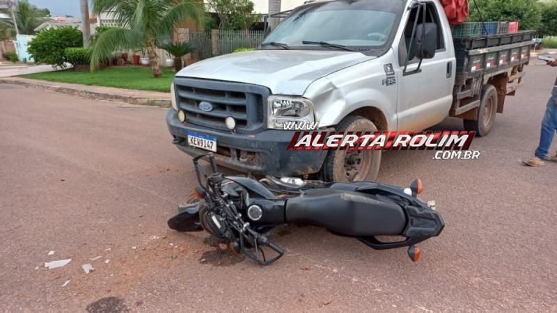 Segundo acidente de trânsito desta terça-feira envolveu moto e caminhonete e deixou uma pessoa ferida em Rolim de Moura Segundo acidente de trânsito desta terça-feira envolveu moto e caminhonete e deixou uma pessoa ferida em Rolim de Moura