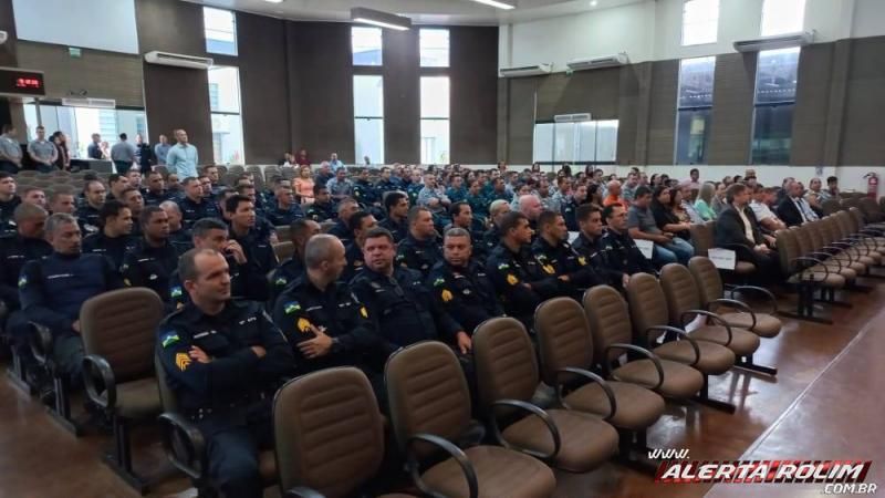 Solenidade alusiva aos 47 anos da PMRO foi realizada pelo 10º Batalhão de Polícia Militar em Rolim de Moura Solenidade alusiva aos 47 anos da PMRO foi realizada pelo 10º Batalhão de Polícia Militar em Rolim de Moura