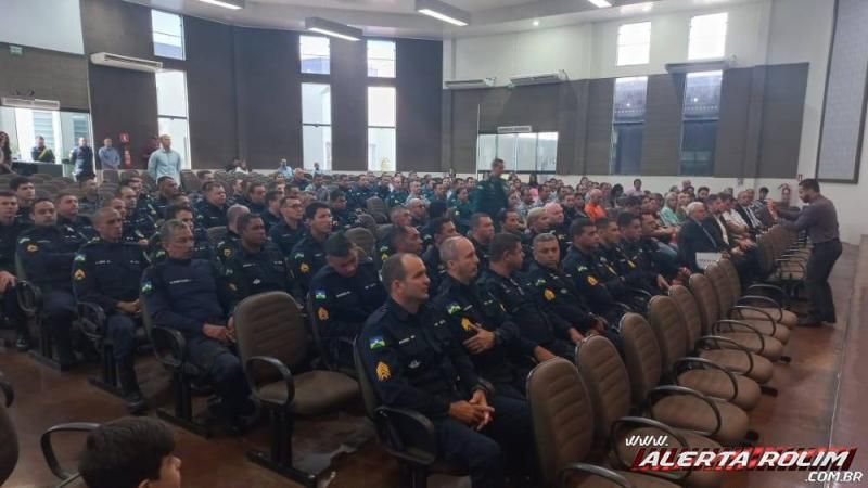 Solenidade alusiva aos 47 anos da PMRO foi realizada pelo 10º Batalhão de Polícia Militar em Rolim de Moura Solenidade alusiva aos 47 anos da PMRO foi realizada pelo 10º Batalhão de Polícia Militar em Rolim de Moura