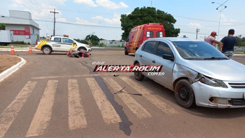 Terceiro acidente de trânsito desta terça-feira deixou condutora de moto ferida em Rolim de Moura Terceiro acidente de trânsito desta terça-feira deixou condutora de moto ferida em Rolim de Moura