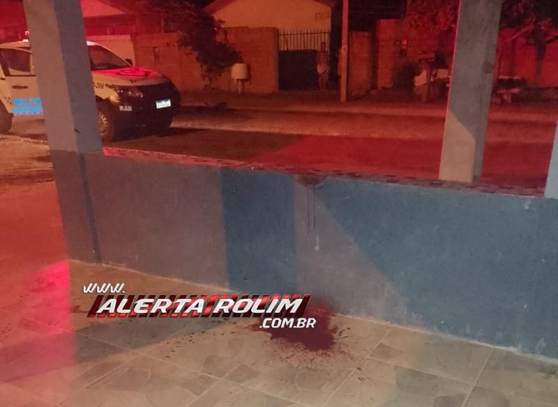 URGENTE – Homem morreu após levar duas facadas no peito na noite de ontem no bairro Cidade Alta em Rolim de Moura 