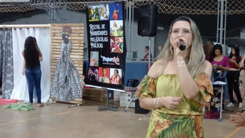 1ª Noite Cultural do Colégio TIRADENTES em Rolim de Moura e entrega de premiações do Projeto Leitor Destaque 1ª Noite Cultural do Colégio TIRADENTES em Rolim de Moura e entrega de premiações do Projeto Leitor Destaque