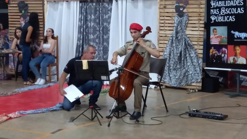 1ª Noite Cultural do Colégio TIRADENTES em Rolim de Moura e entrega de premiações do Projeto Leitor Destaque 1ª Noite Cultural do Colégio TIRADENTES em Rolim de Moura e entrega de premiações do Projeto Leitor Destaque