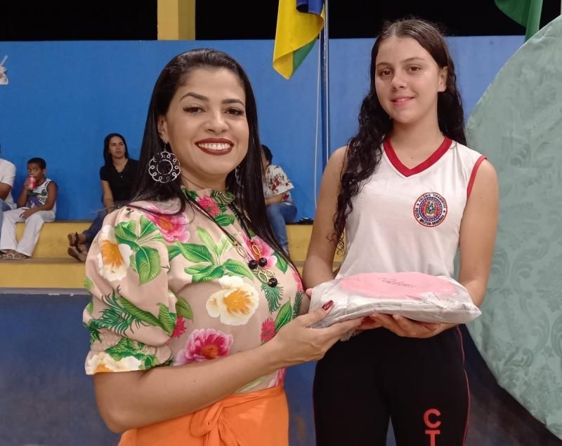 1ª Noite Cultural do Colégio TIRADENTES em Rolim de Moura e entrega de premiações do Projeto Leitor Destaque 1ª Noite Cultural do Colégio TIRADENTES em Rolim de Moura e entrega de premiações do Projeto Leitor Destaque