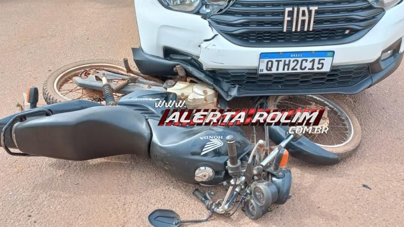 Motociclista fraturou uma das pernas ao ser atingido por carro nesta sexta-feira em Rolim de Moura Motociclista fraturou uma das pernas ao ser atingido por carro nesta sexta-feira em Rolim de Moura