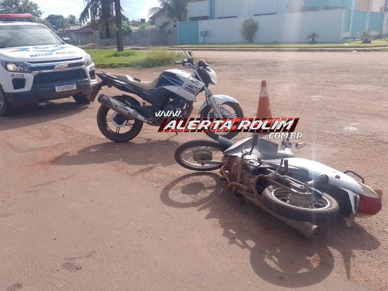 Três pessoas ficaram feridas após colisão entre motos nesta tarde em Rolim de Moura Três pessoas ficaram feridas após colisão entre motos nesta tarde em Rolim de Moura
