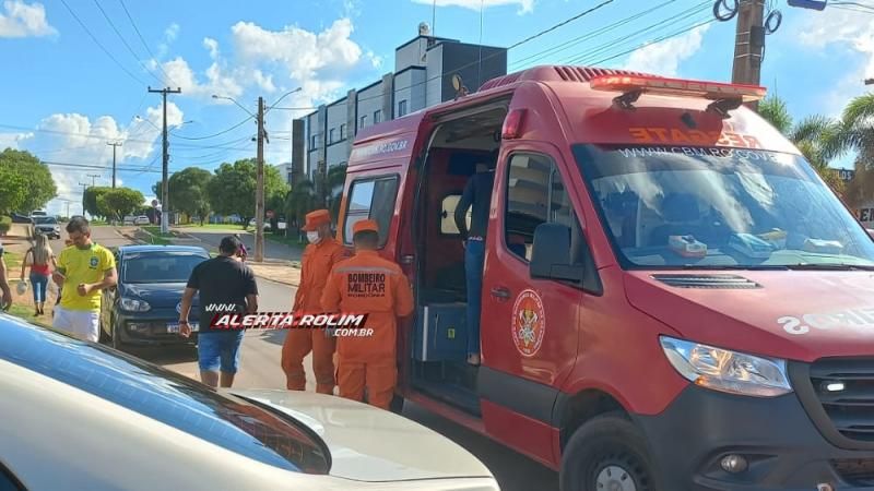 Acidente de trânsito deixou ocupantes de moto feridas nesta tarde em Rolim de Moura Acidente de trânsito deixou ocupantes de moto feridas nesta tarde em Rolim de Moura