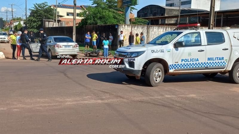 Acidente de trânsito deixou ocupantes de moto feridas nesta tarde em Rolim de Moura Acidente de trânsito deixou ocupantes de moto feridas nesta tarde em Rolim de Moura