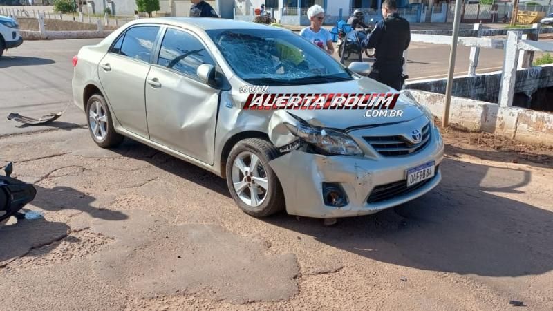 Acidente de trânsito deixou ocupantes de moto feridas nesta tarde em Rolim de Moura Acidente de trânsito deixou ocupantes de moto feridas nesta tarde em Rolim de Moura