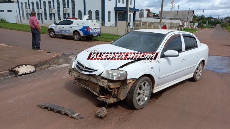 Acidente de trânsito no bairro Planalto deixou motociclista com fratura exposta em uma das pernas nesta manhã em Rolim de Moura Acidente de trânsito no bairro Planalto deixou motociclista com fratura exposta em uma das pernas nesta manhã em Rolim de Moura