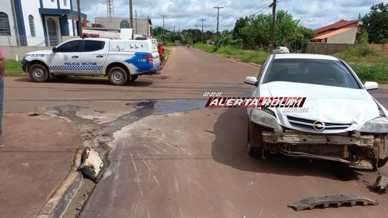 Acidente de trânsito no bairro Planalto deixou motociclista com fratura exposta em uma das pernas nesta manhã em Rolim de Moura Acidente de trânsito no bairro Planalto deixou motociclista com fratura exposta em uma das pernas nesta manhã em Rolim de Moura