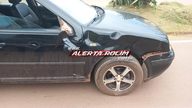Acidente envolvendo moto e carro deixou um ferido nesta tarde em Rolim de Moura Acidente envolvendo moto e carro deixou um ferido nesta tarde em Rolim de Moura