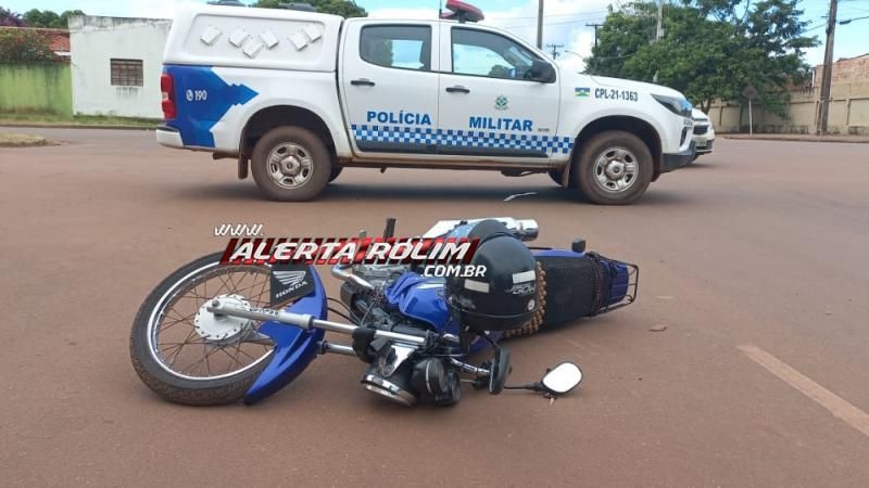 Acidente envolvendo moto e carro deixou um ferido nesta tarde em Rolim de Moura Acidente envolvendo moto e carro deixou um ferido nesta tarde em Rolim de Moura