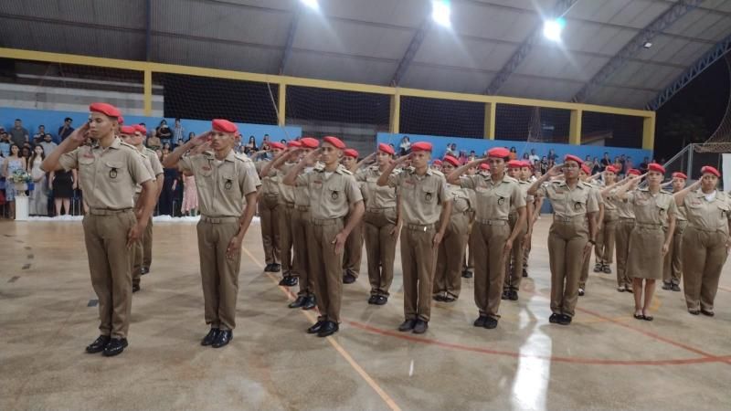 COLÉGIO MILITAR DE ROLIM DE MOURA REALIZA MAIS UMA FORMATURA DE ALUNOS DO TERCEIRÃO COLÉGIO MILITAR DE ROLIM DE MOURA REALIZA MAIS UMA FORMATURA DE ALUNOS DO TERCEIRÃO