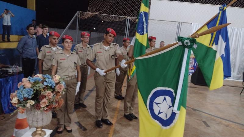 COLÉGIO MILITAR DE ROLIM DE MOURA REALIZA MAIS UMA FORMATURA DE ALUNOS DO TERCEIRÃO COLÉGIO MILITAR DE ROLIM DE MOURA REALIZA MAIS UMA FORMATURA DE ALUNOS DO TERCEIRÃO