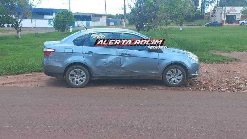 Colisão entre carro e caminhonete foi registrada nesta segunda-feira em Rolim de Moura Colisão entre carro e caminhonete foi registrada nesta segunda-feira em Rolim de Moura