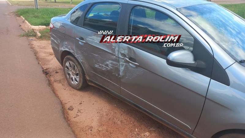 Colisão entre carro e caminhonete foi registrada nesta segunda-feira em Rolim de Moura Colisão entre carro e caminhonete foi registrada nesta segunda-feira em Rolim de Moura