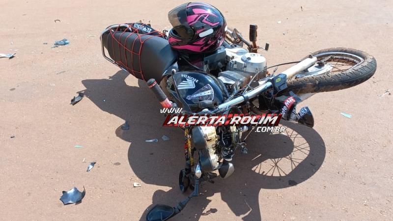 Colisão entre carro e moto no bairro Planalto deixou uma pessoa ferida nesta tarde em Rolim de Moura Colisão entre carro e moto no bairro Planalto deixou uma pessoa ferida nesta tarde em Rolim de Moura