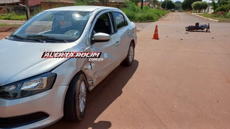 Colisão entre carro e moto no bairro Planalto deixou uma pessoa ferida nesta tarde em Rolim de Moura Colisão entre carro e moto no bairro Planalto deixou uma pessoa ferida nesta tarde em Rolim de Moura