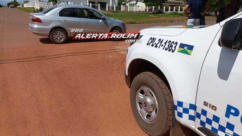 Colisão entre carro e moto no bairro Planalto deixou uma pessoa ferida nesta tarde em Rolim de Moura Colisão entre carro e moto no bairro Planalto deixou uma pessoa ferida nesta tarde em Rolim de Moura