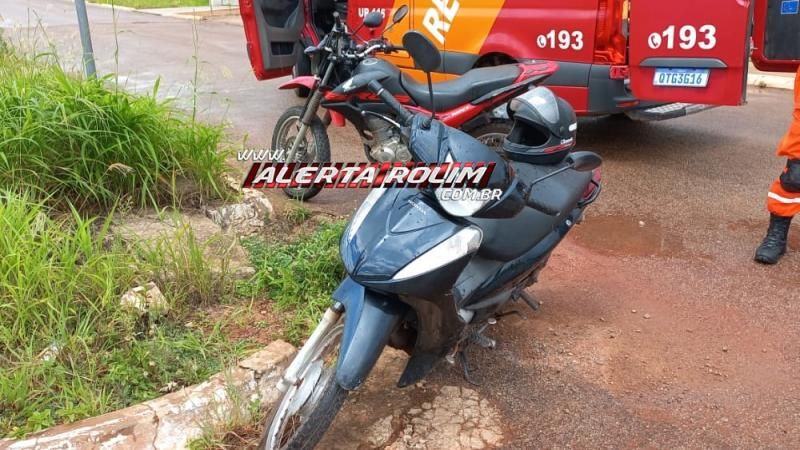 Colisão entre duas motos foi registrada no Jequitibá nesta tarde em Rolim de Moura Colisão entre duas motos foi registrada no Jequitibá nesta tarde em Rolim de Moura