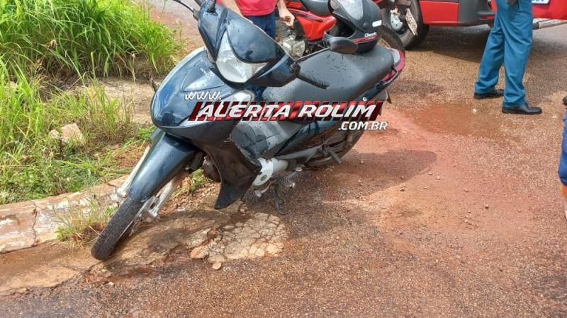 Colisão entre duas motos foi registrada no Jequitibá nesta tarde em Rolim de Moura Colisão entre duas motos foi registrada no Jequitibá nesta tarde em Rolim de Moura