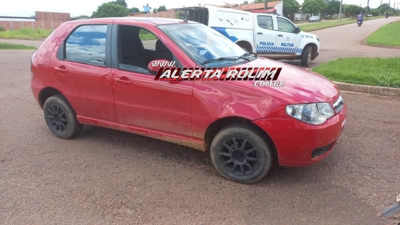 Duas pessoas foram socorridas após colisão entre carro e moto nesta quarta-feira em Rolim de Moura Duas pessoas foram socorridas após colisão entre carro e moto nesta quarta-feira em Rolim de Moura