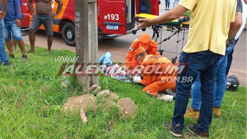 Motociclista fraturou perna em acidente nesta tarde em Rolim de Moura Motociclista fraturou perna em acidente nesta tarde em Rolim de Moura