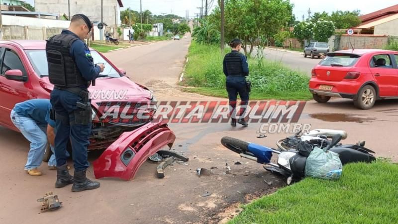 Motociclista fraturou perna em acidente nesta tarde em Rolim de Moura Motociclista fraturou perna em acidente nesta tarde em Rolim de Moura
