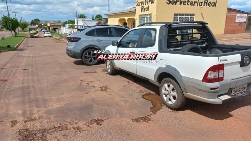 Terceiro acidente de trânsito do dia envolveu dois carros no bairro Boa Esperança em Rolim de Moura Terceiro acidente de trânsito do dia envolveu dois carros no bairro Boa Esperança em Rolim de Moura