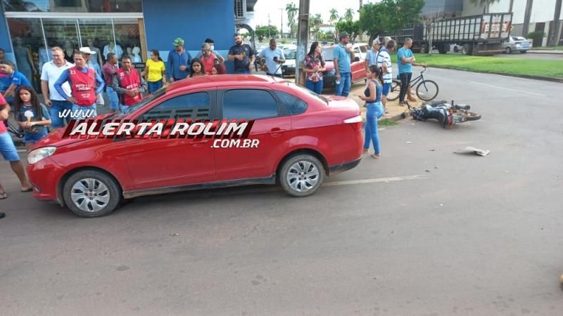Terceiro acidente desta quarta-feira também deixou motociclista ferida em Rolim de Moura Terceiro acidente desta quarta-feira também deixou motociclista ferida em Rolim de Moura